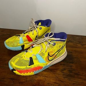 Nike Kyrie 7 GS 1 World 1 People Yellow Strike Black Blue Size 6Y
